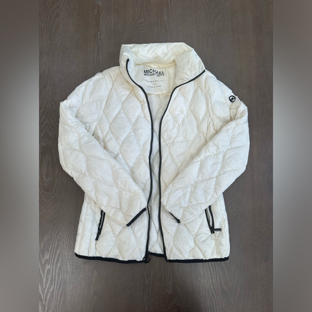 MICHAEL KORS PACKABLE PUFFER JACKET